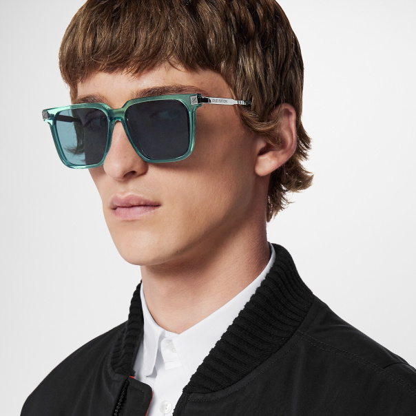 GUCCI SUNGLASSES WITH LEAF TEMPLES